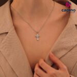 Collar cruz de plata Luisa 4